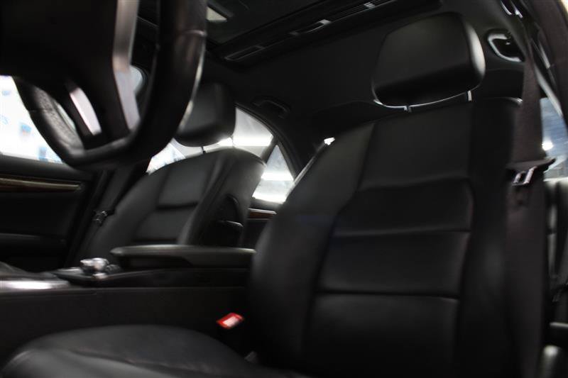 Used 2014 Mercedes-Benz C 250 Sedan image 8