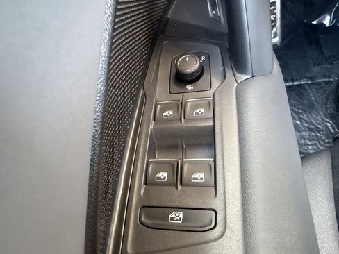 Used 2025 Volkswagen Tiguan SE R-Line AWD/4WD image 27