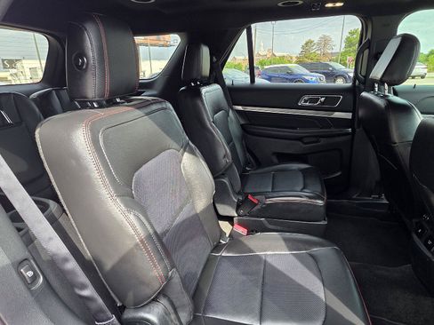 Used 2018 Ford Explorer Sport w/ Equipment Group 401A AWD/4WD image 35