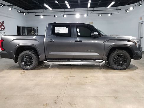 New 2026 Toyota Tundra SR5 AWD/4WD image 8