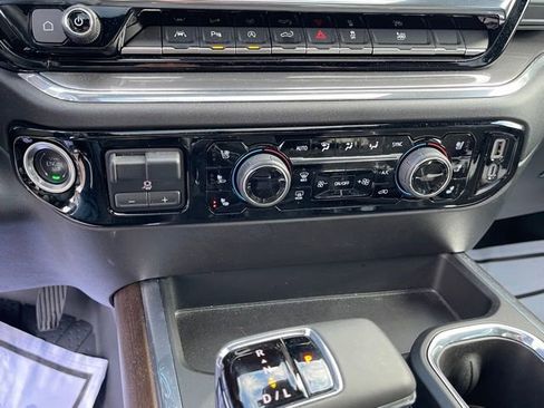 Used 2024 Chevrolet Silverado 1500 High Country w/ High Country Premium Package image 22