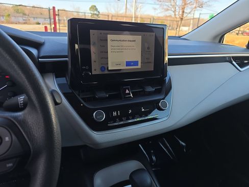 Used 2024 Toyota Corolla LE image 25