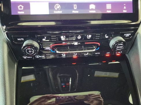 New 2025 Jeep Grand Cherokee Limited w/ Luxury Tech Group II image 26