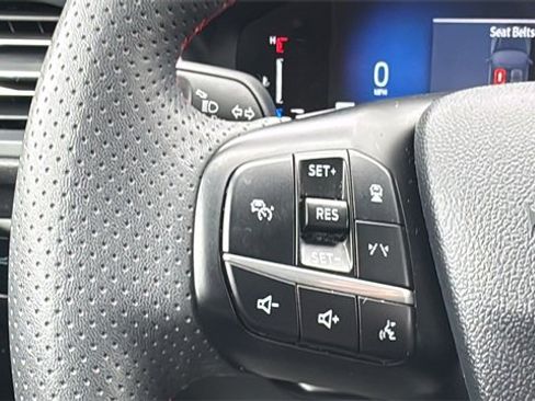 Certified 2023 Ford Escape ST-Line w/ Tech Pack #1 image 17