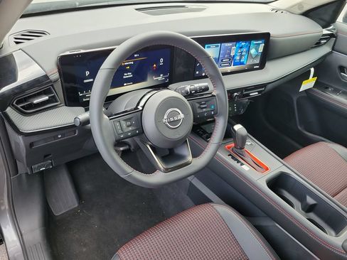 New 2026 Nissan Kicks SR AWD/4WD image 23
