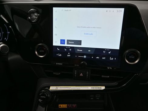 Used 2025 Lexus NX 250 FWD w/ Accessory Package (Z1) image 28
