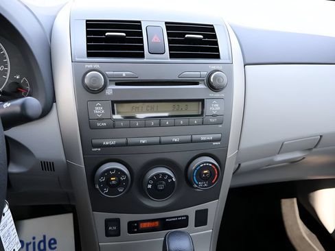 Used 2011 Toyota Corolla LE FWD image 21