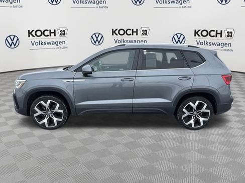 Used 2022 Volkswagen Taos SEL w/ Panoramic Sunroof Package image 4