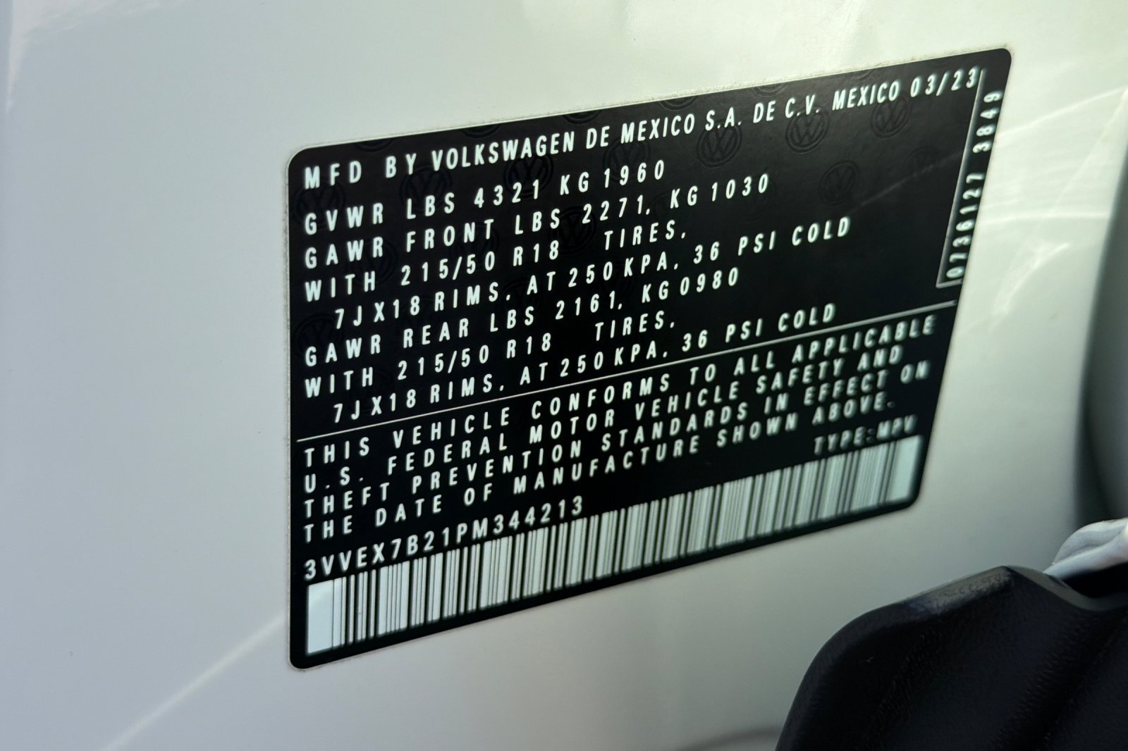Used 2023 Volkswagen Taos SE w/ Panoramic Sunroof Package FWD image 28