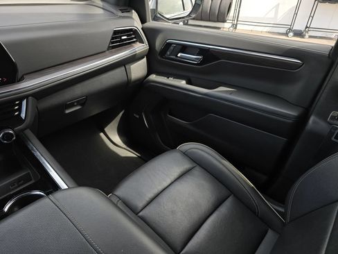 Certified 2025 Chevrolet Tahoe Premier AWD/4WD image 23