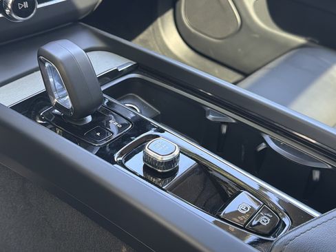 Certified 2025 Volvo XC60 B5 Plus w/ Climate Package image 26