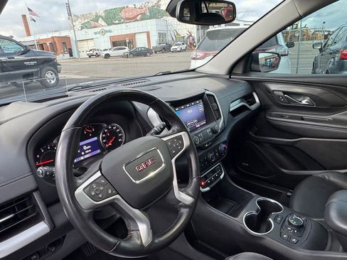 Used 2022 GMC Terrain SLT w/ Infotainment Package II image 16