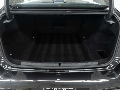 Used 2023 BMW 760i xDrive w/ Executive Package AWD/4WD image 43