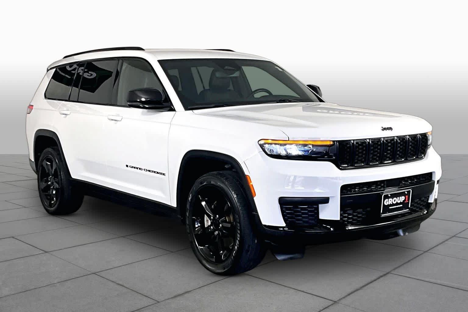 Used 2021 Jeep Grand Cherokee L Laredo AWD/4WD image 3