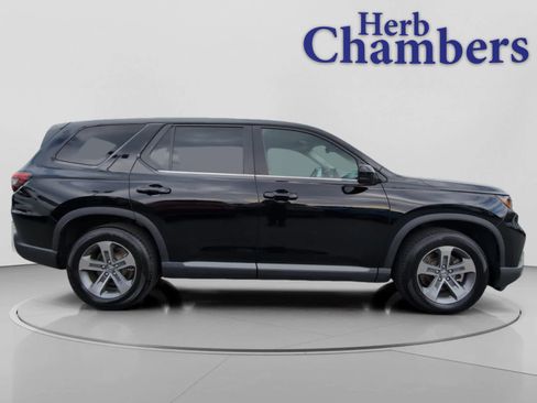 Used 2023 Honda Pilot EX-L image 11