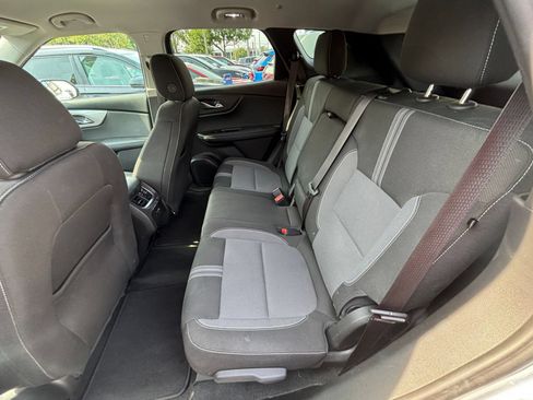 Used 2025 Chevrolet Blazer LT FWD image 27