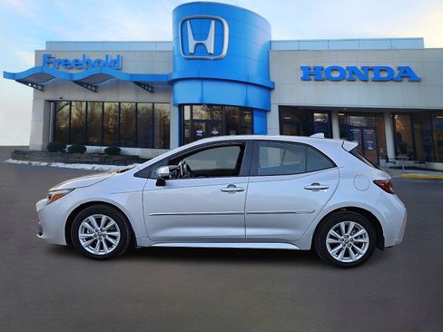 Used 2023 Toyota Corolla SE image 4