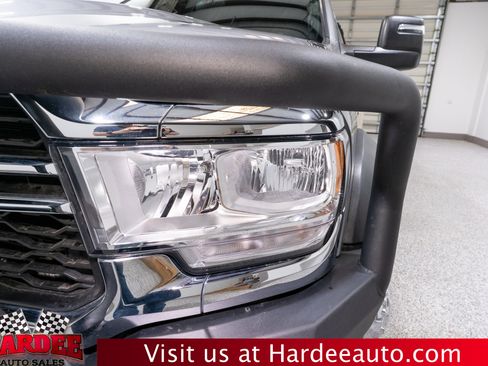 Used 2024 RAM 5500 Tradesman w/ Chrome Appearance Group image 9