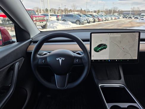 Used 2021 Tesla Model Y Long Range image 13