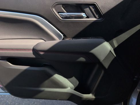 New 2026 Chevrolet Colorado Z71 w/ Midnight Edition image 15