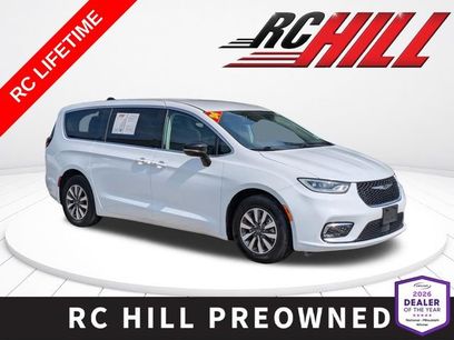 Used 2024 Chrysler Pacifica Limited