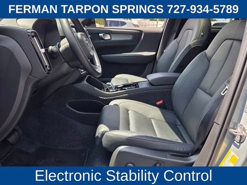Certified 2026 Volvo XC40 B5 Plus AWD/4WD image 14