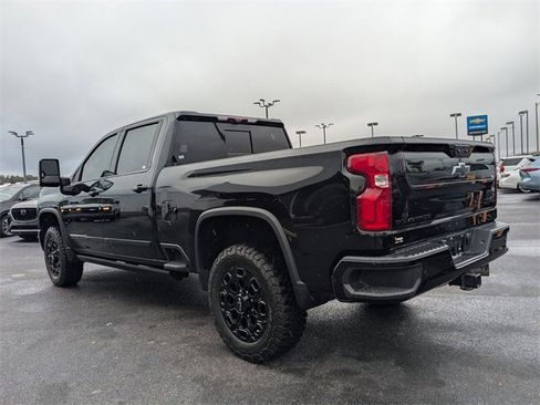 Used 2024 Chevrolet Silverado 2500 High Country w/ High Country Premium Package image 6