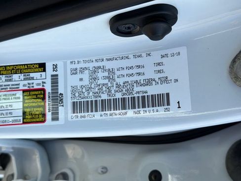 Used 2019 Toyota Tacoma SR5 AWD/4WD image 30