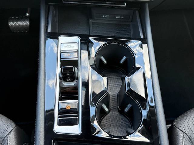 Used 2024 Volkswagen Atlas SE FWD image 18