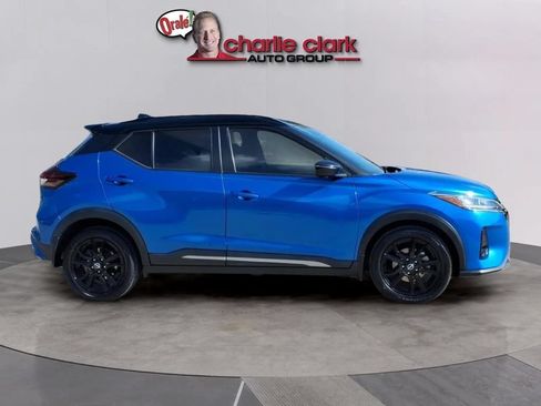 Used 2022 Nissan Kicks SR FWD image 6