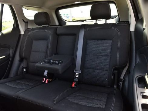 Used 2024 GMC Terrain SLE AWD/4WD image 21