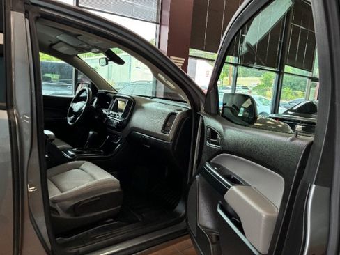 Used 2019 Chevrolet Colorado W/T RWD image 22