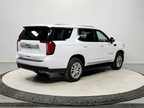 Used 2024 GMC Yukon Denali image 7