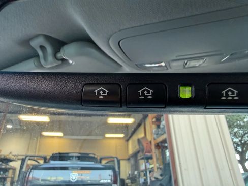 Used 2016 Kia Soul + image 19