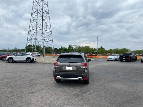 Used 2019 Subaru Forester Touring AWD/4WD image 17