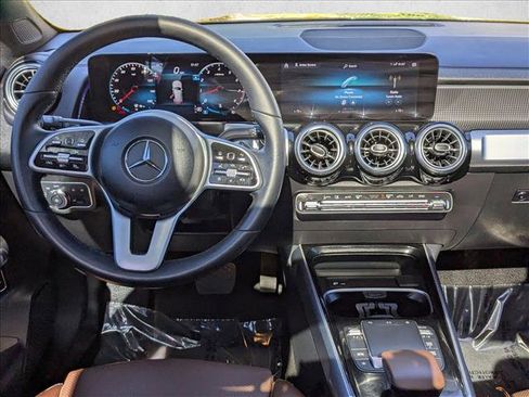 Used 2022 Mercedes-Benz GLB 250 image 17