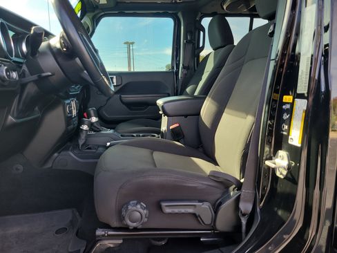 Used 2023 Jeep Wrangler Unlimited Sport image 16