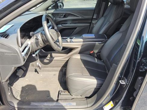 Used 2024 Cadillac Lyriq Luxury AWD/4WD image 3
