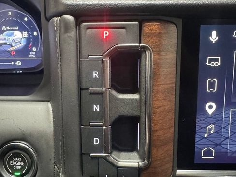 Used 2023 GMC Yukon Denali Ultimate AWD/4WD image 18