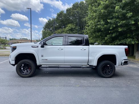 Used 2022 GMC Sierra 1500 AT4 w/ AT4 Premium Package AWD/4WD image 6