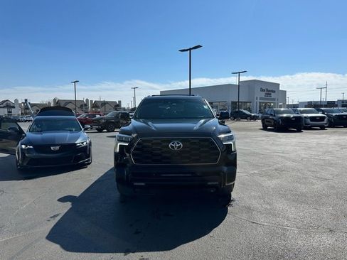 Used 2023 Toyota Sequoia Platinum image 2