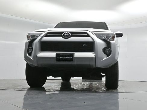 Used 2021 Toyota 4Runner TRD Off-Road image 47