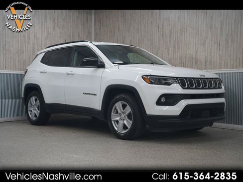 Used 2022 Jeep Compass Latitude FWD image 1