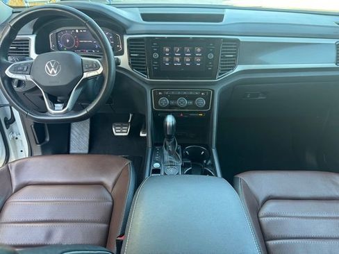 Used 2023 Volkswagen Atlas SEL Premium image 13
