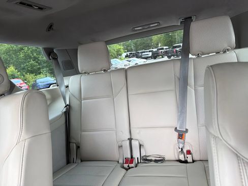 Certified 2023 Cadillac Escalade Premium Luxury Platinum AWD/4WD image 17
