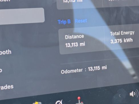 Used 2025 Tesla Model 3 Long Range image 30