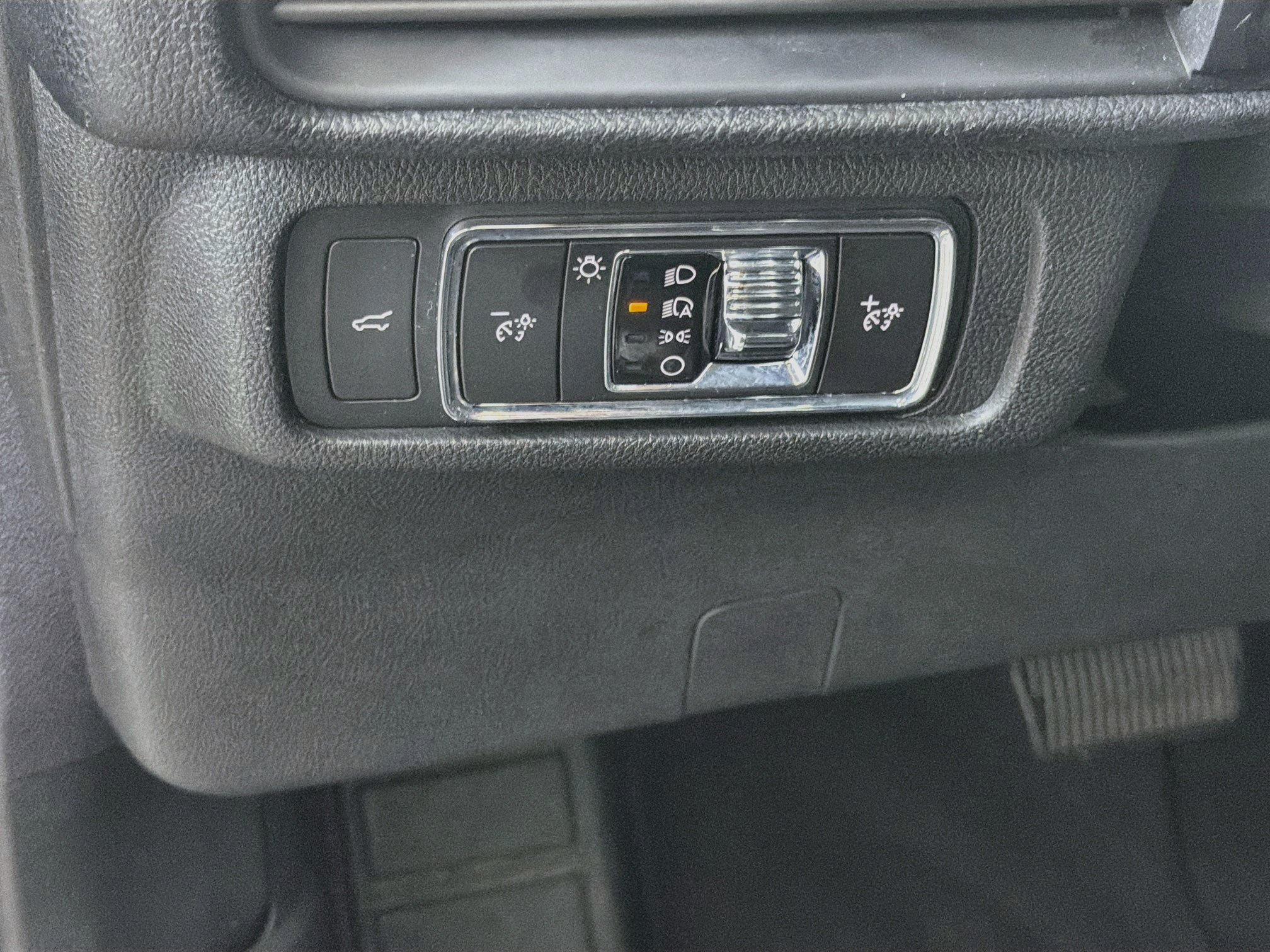 Used 2020 Lincoln Corsair FWD w/ Equipment Group 101A image 16