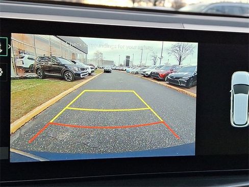 Certified 2025 Kia Sorento S image 18