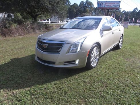 Used 2016 Cadillac XTS Luxury image 2