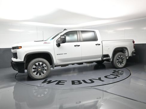 Used 2024 Chevrolet Silverado 2500 Custom w/ Custom Value Package AWD/4WD image 6